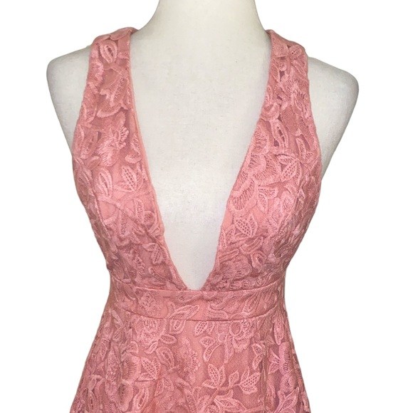 NBD Revolve Faith Pastel Blush Pink Floral Lace Plunge Neck Mini Dress - XS - Picture 5 of 14